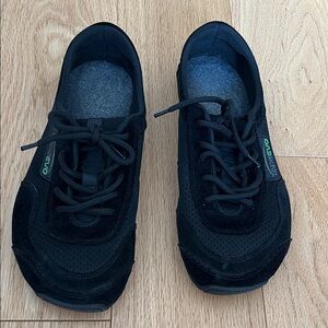Barefoot minimalist sneakers